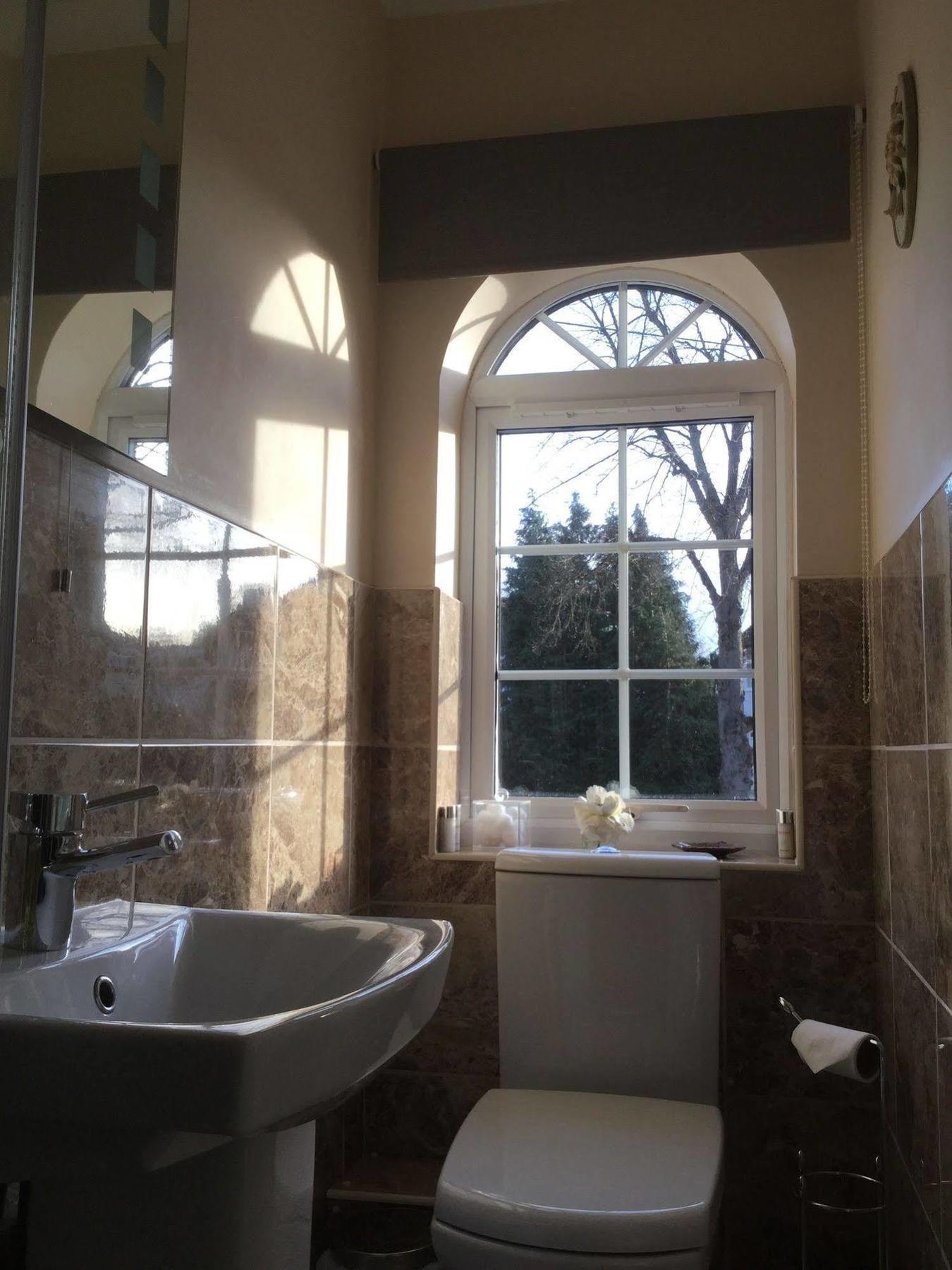 Faviere Guest House Στράτφορντ απόν Έιβον Εξωτερικό φωτογραφία